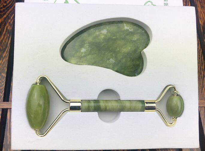 Jade Roll Massager Relieves Facial Tension Jade Roll Massager Relieves Facial Tension